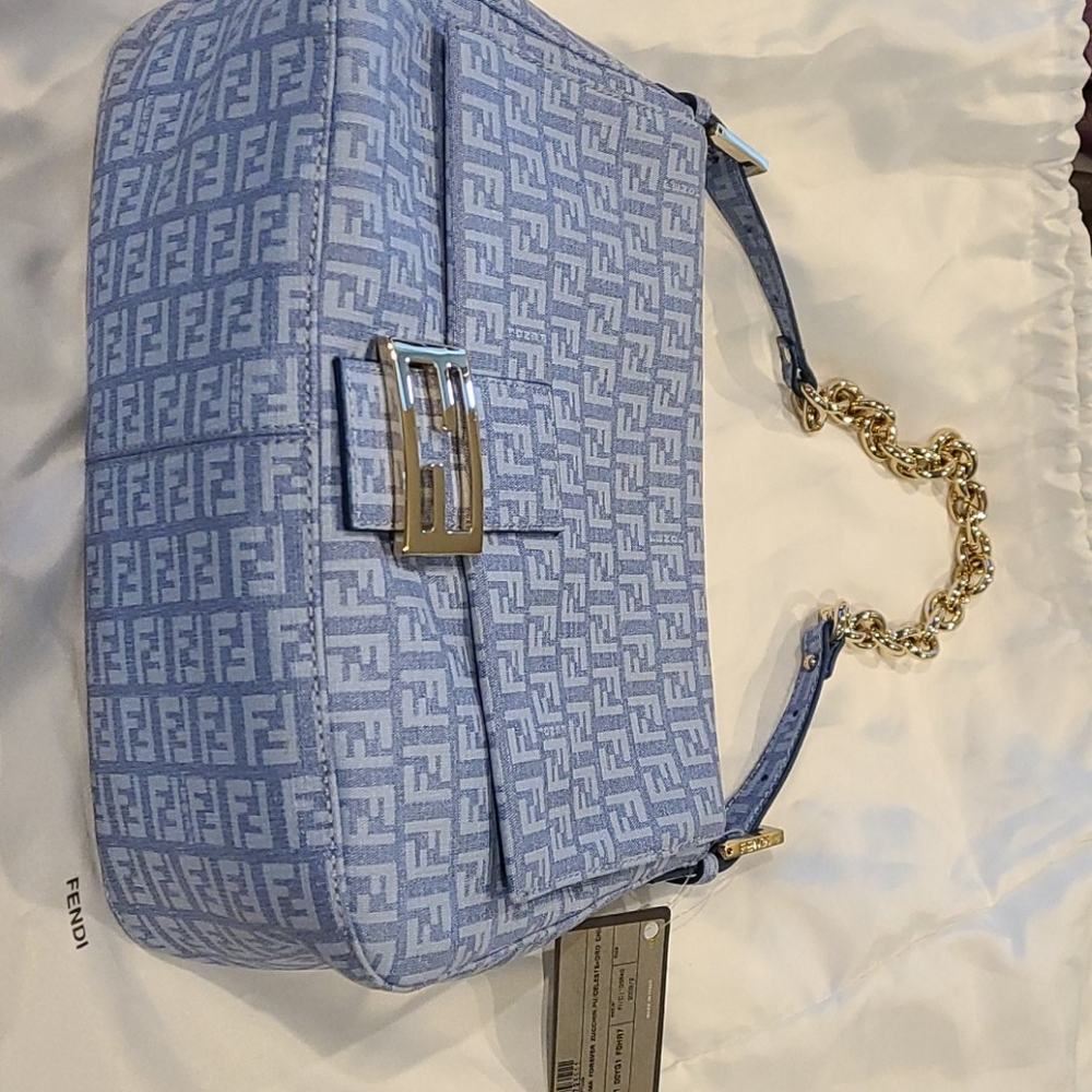 FENDI Mamma Bag Zucchini light blue